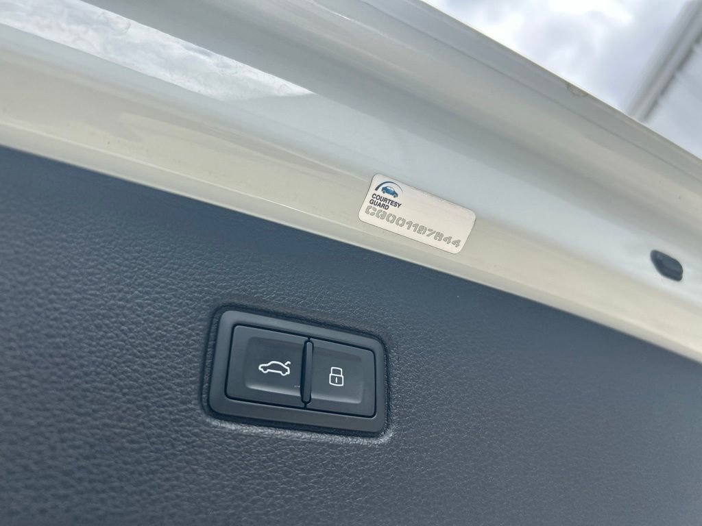 Used 2023 Audi Q7 2.0T Premium w/ Towing Package image 45