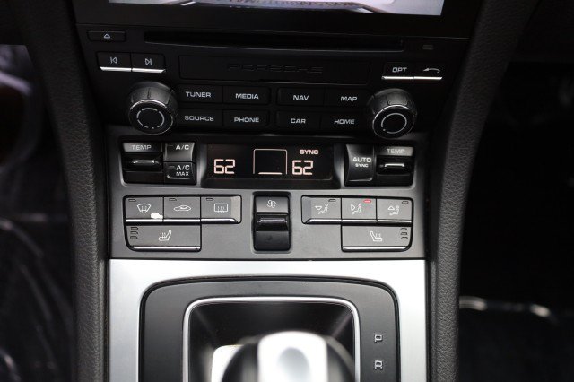 Used 2018 Porsche 718 Cayman RWD image 35
