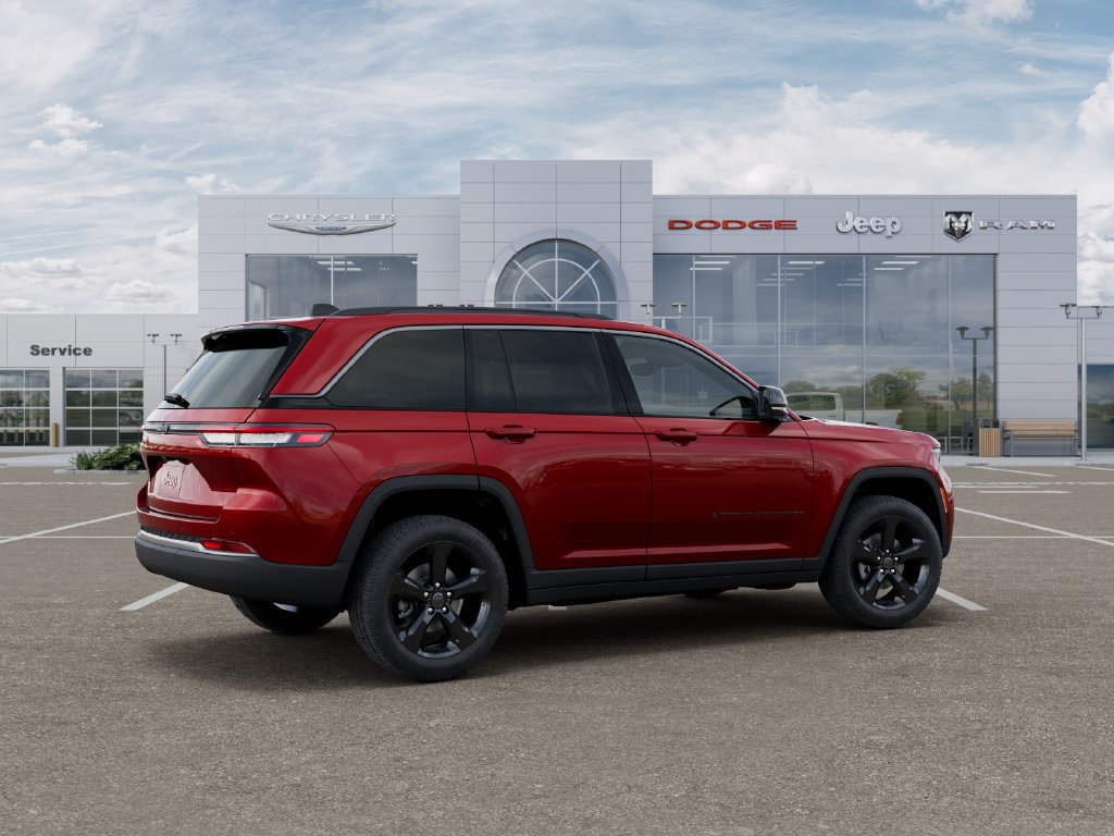 New 2027 Jeep Grand Cherokee Limited RWD image 4