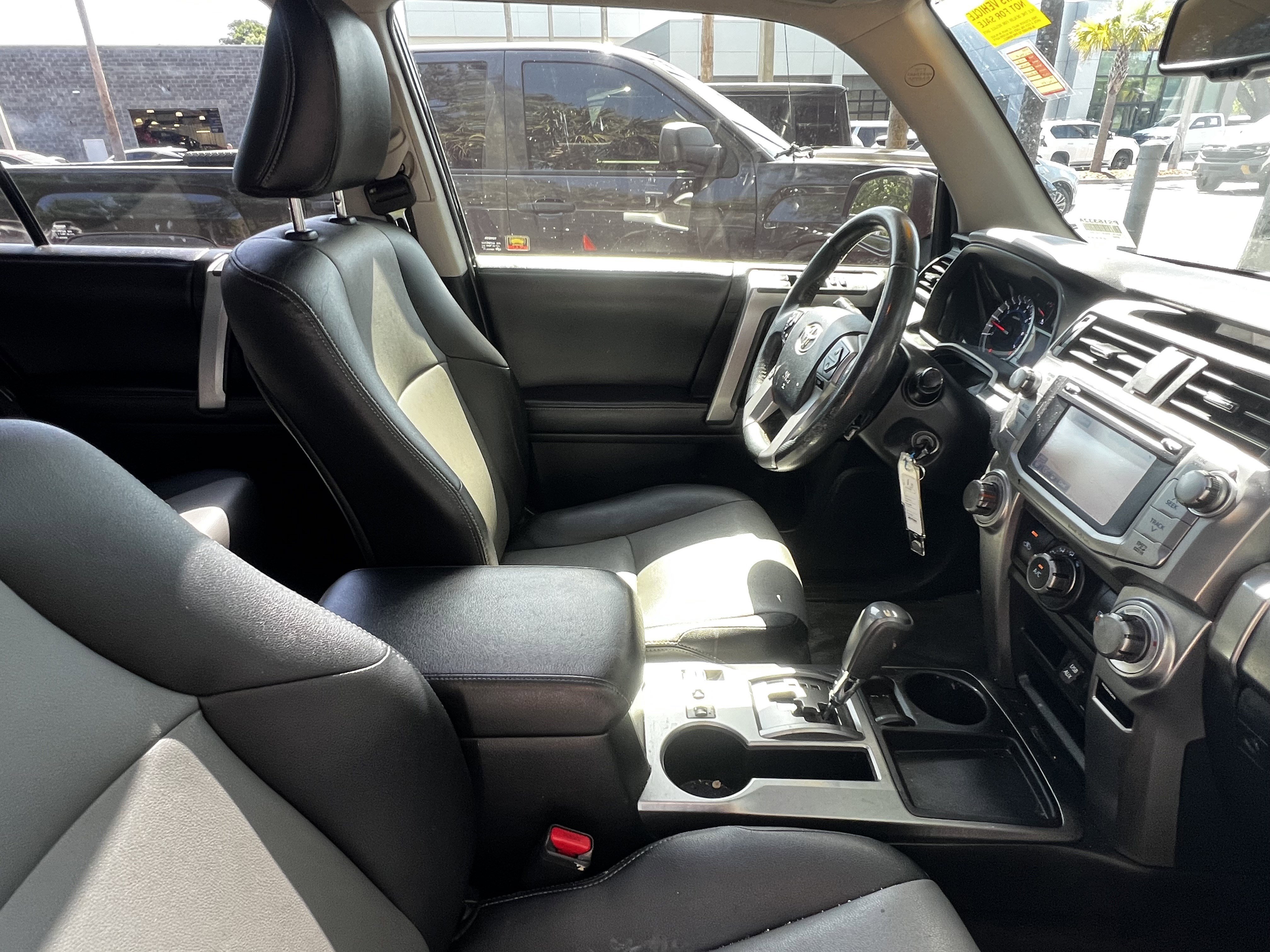Used 2016 Toyota 4Runner SR5 Premium RWD image 46