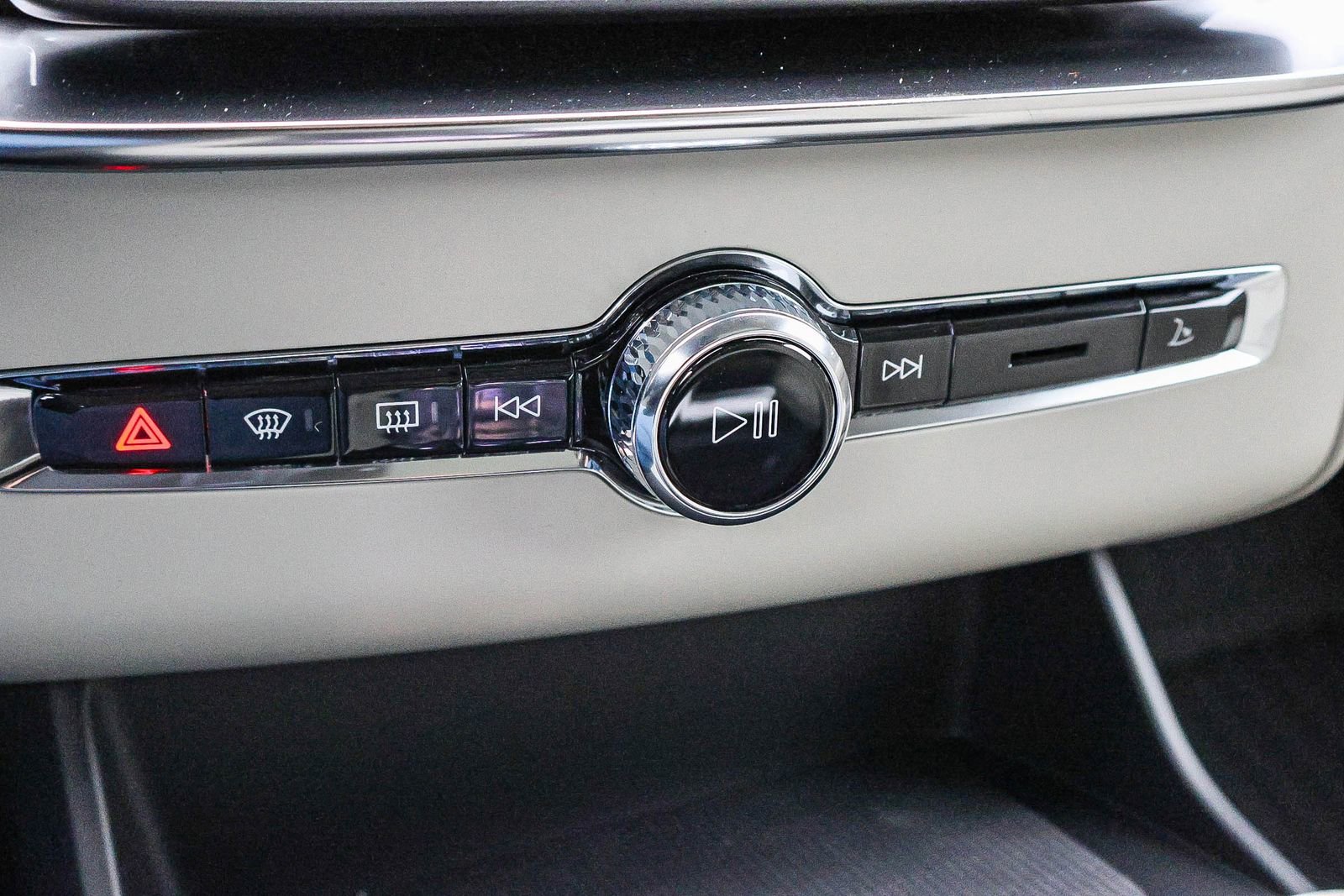 New 2026 Volvo XC90 T8 Ultra w/ Protection Package Premier image 34