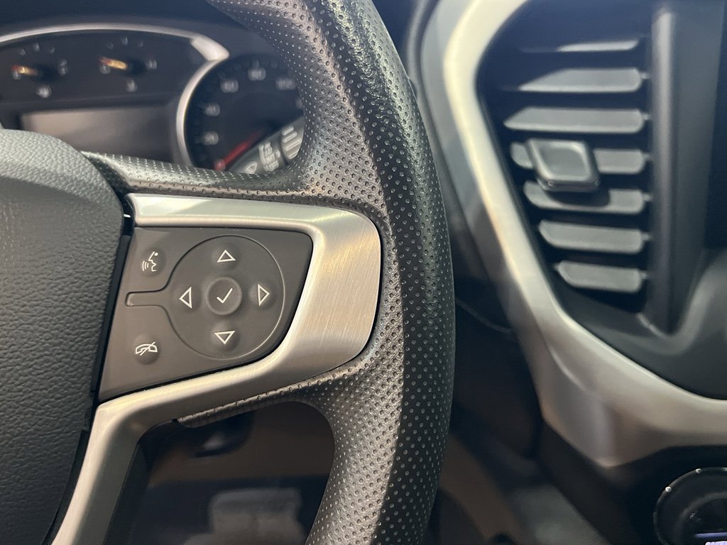 Used 2023 GMC Acadia SLE w/ Driver Convenience Package image 30