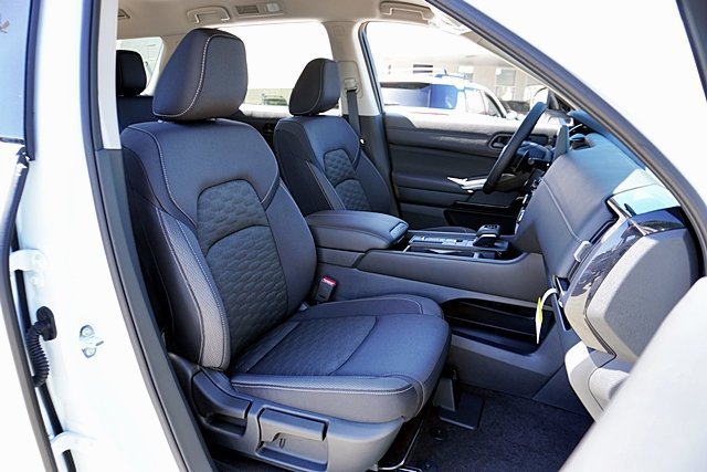 New 2026 Nissan Pathfinder SV FWD image 19