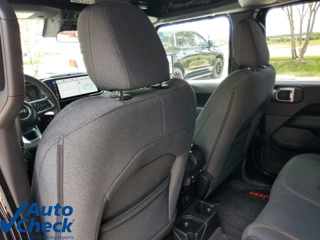 Used 2024 Jeep Wrangler Unlimited Sahara w/ Safety Group AWD/4WD image 12