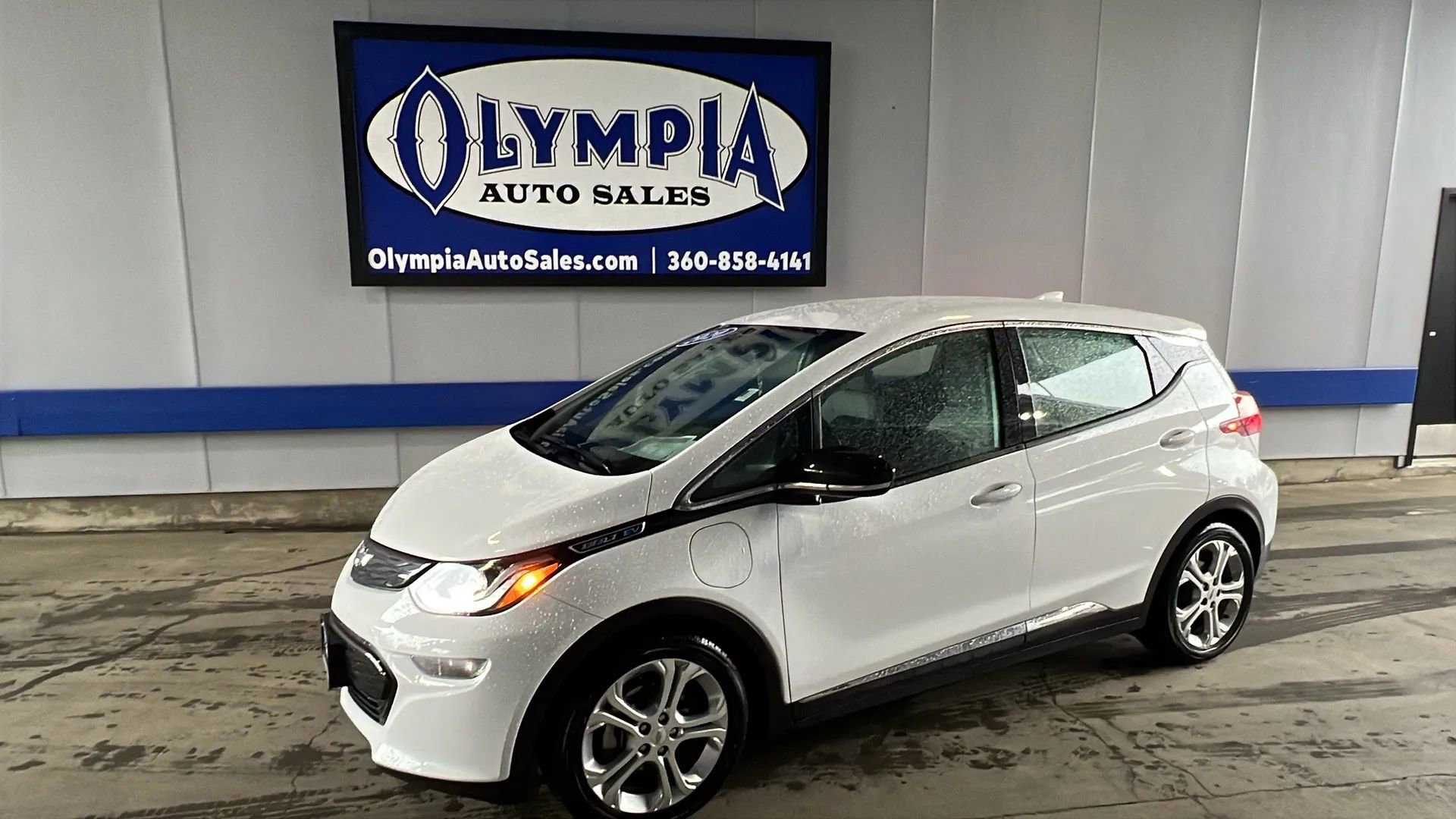 Used 2020 Chevrolet Bolt LT image 1