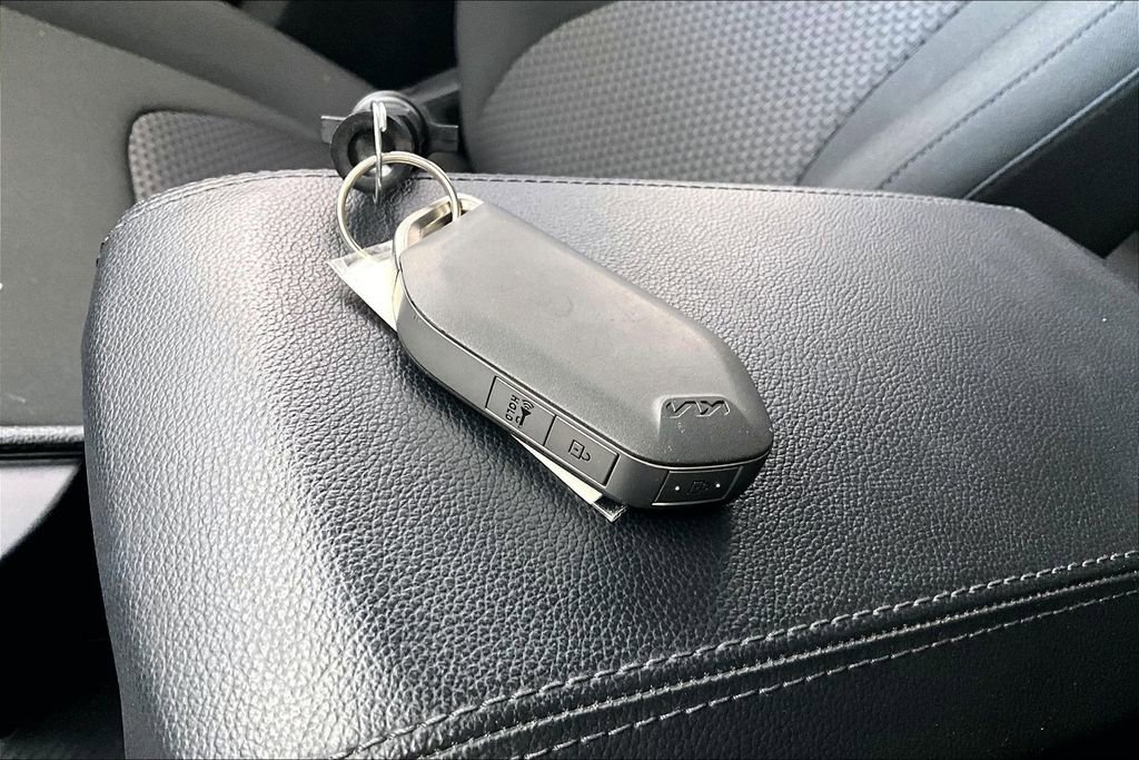 Used 2026 Kia Sportage LX image 12