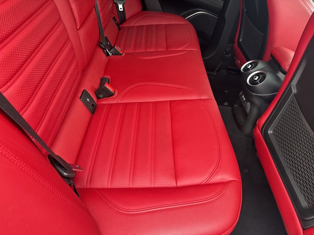 Used 2023 Alfa Romeo Stelvio Veloce image 52