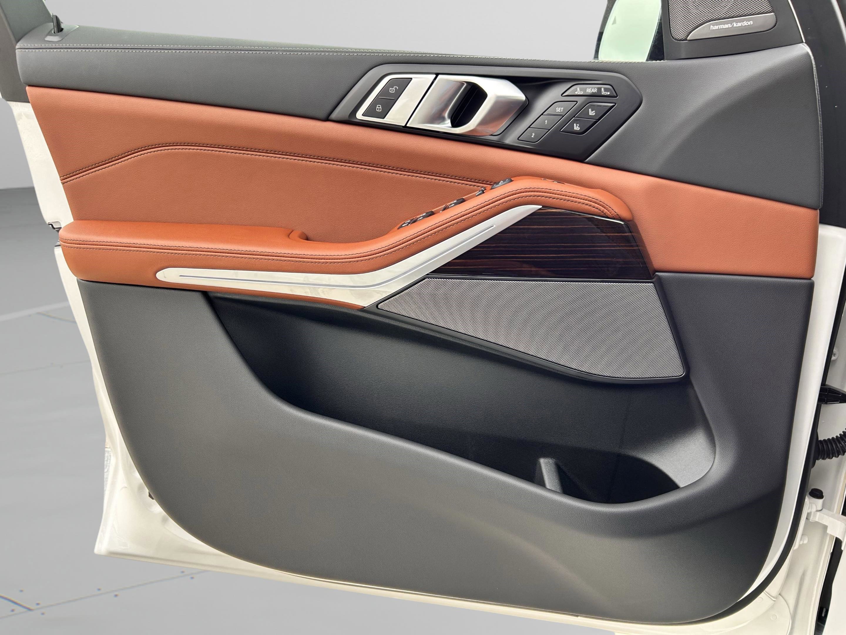 Used 2026 BMW X7 M60i image 30