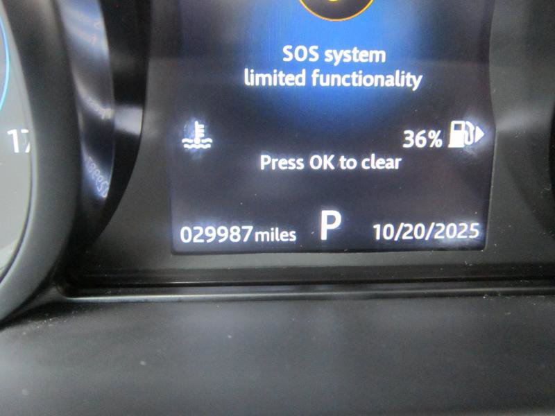 Used 2019 Jaguar F-PACE Premium image 12