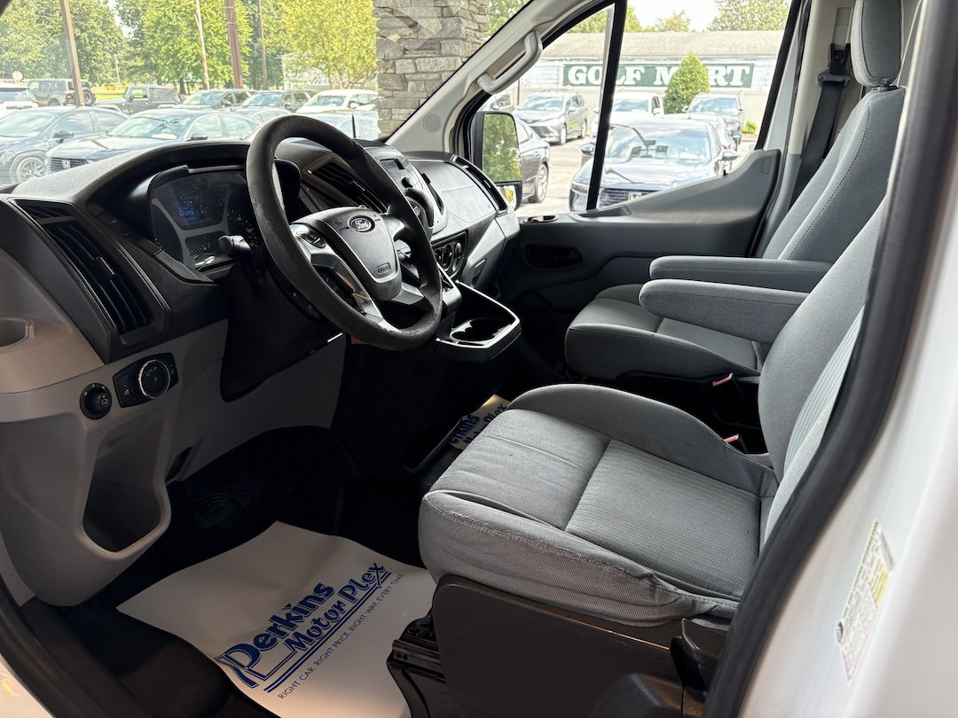 Used 2016 Ford Transit 250 130 Low Roof w/ Exterior Upgrade Package RWD image 2