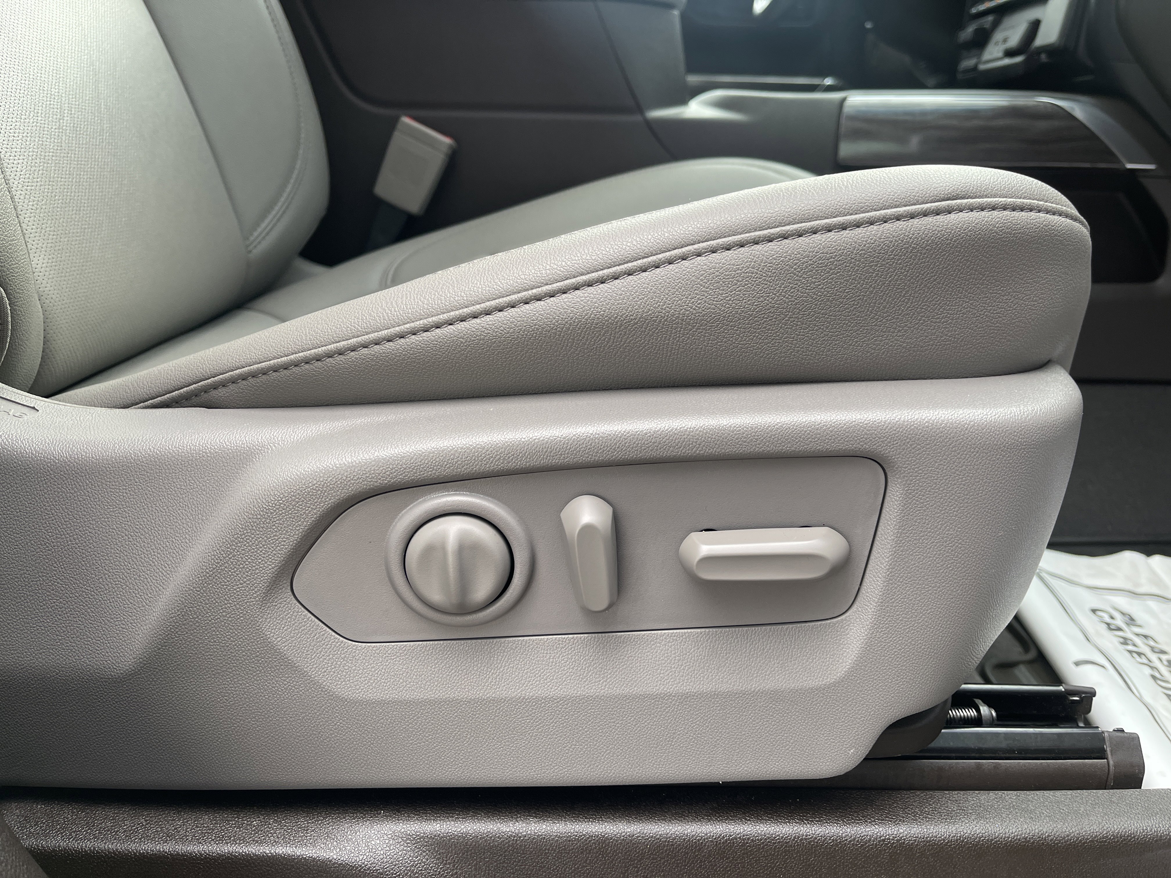 Used 2021 Chevrolet Silverado 1500 LTZ w/ Safety Package II image 39