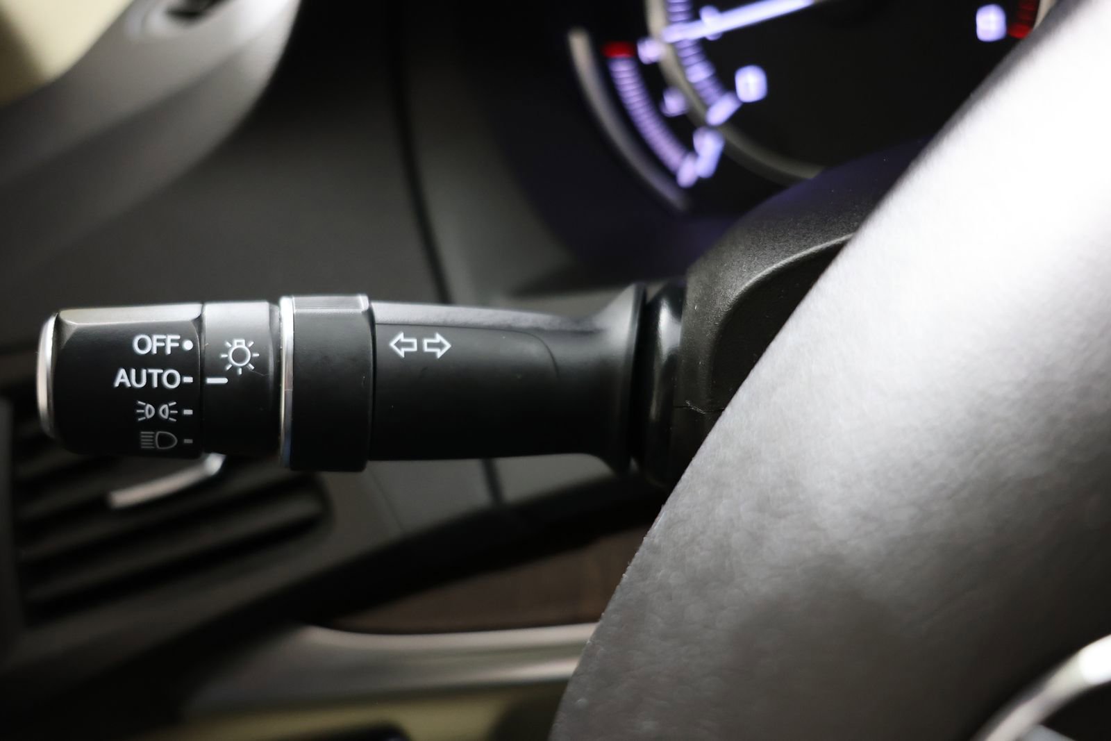 Used 2019 Acura MDX SH-AWD image 26