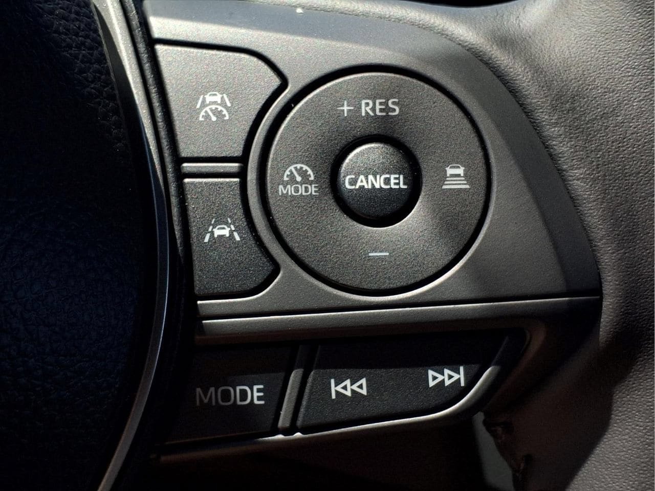 Used 2026 Toyota Corolla SE FWD image 21