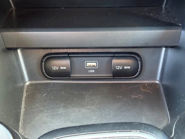Certified 2025 Kia Soul LX image 18