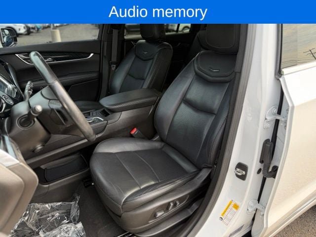 Used 2022 Cadillac XT6 Premium Luxury AWD/4WD image 19