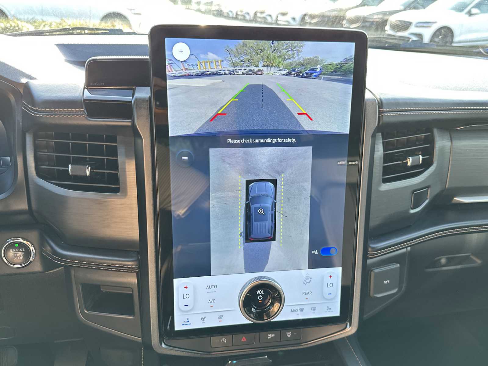 Used 2022 Ford Expedition Platinum image 18