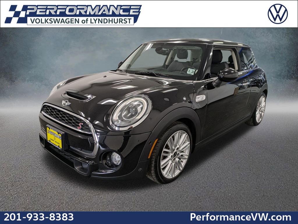 Used 2018 MINI Cooper S FWD image 1