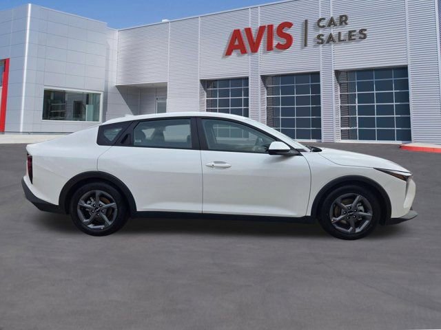 Used 2025 Kia K4 FWD image 5