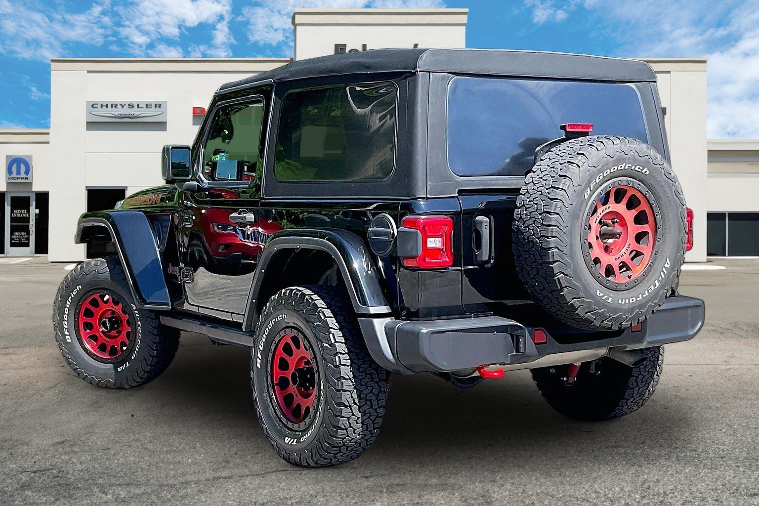 Used 2022 Jeep Wrangler Rubicon w/ LED Lighting Group AWD/4WD image 12