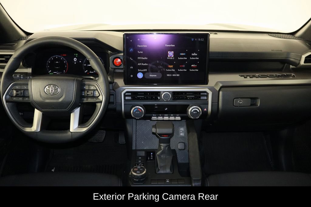 Used 2025 Toyota Tacoma Limited image 14