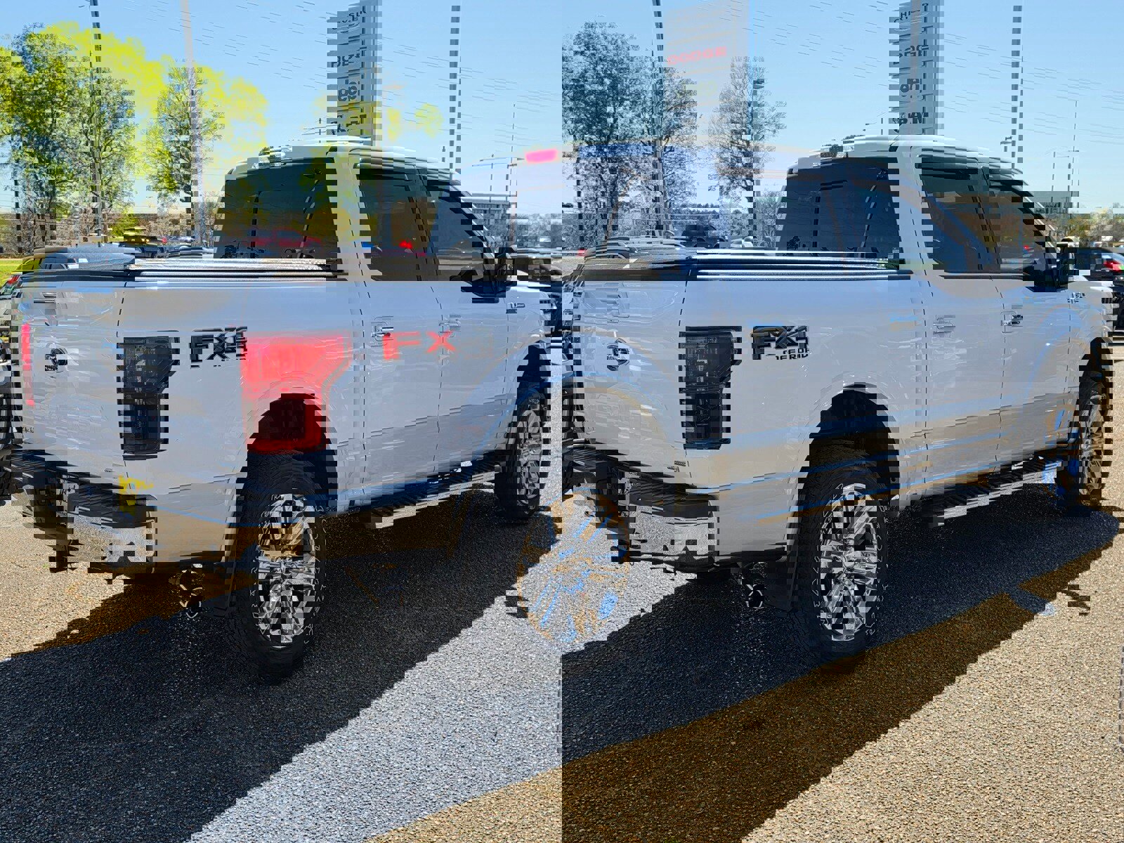 Used 2018 Ford F150 Lariat w/ Equipment Group 502A Luxury image 4