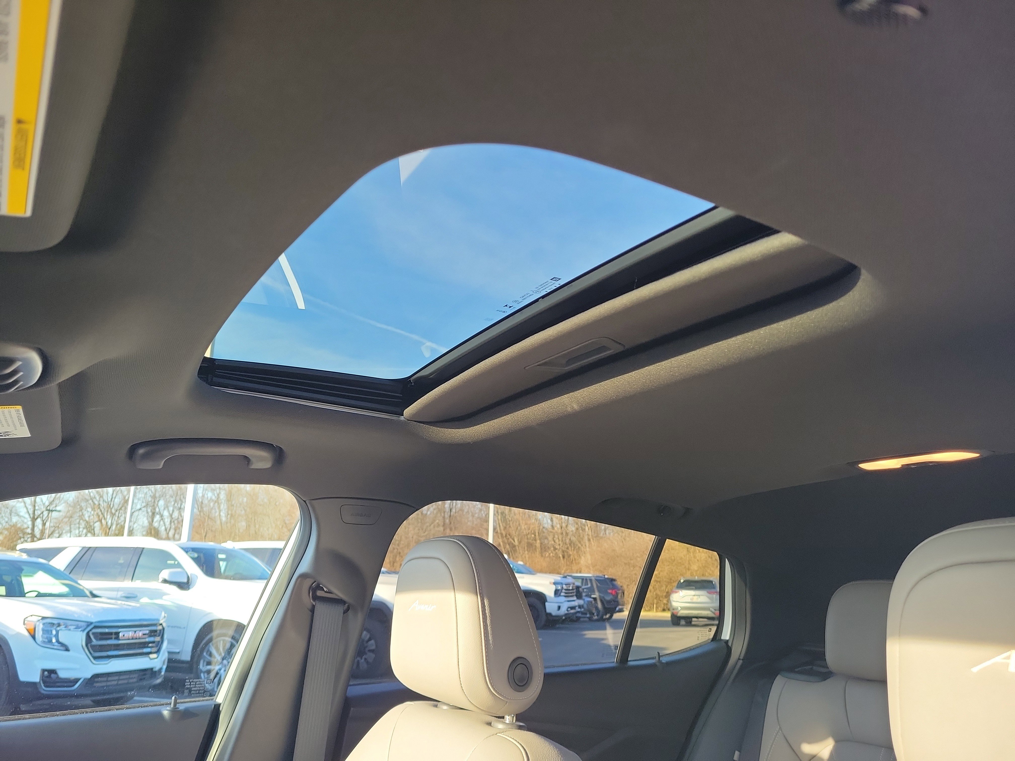 Certified 2025 Buick Envista Avenir image 16