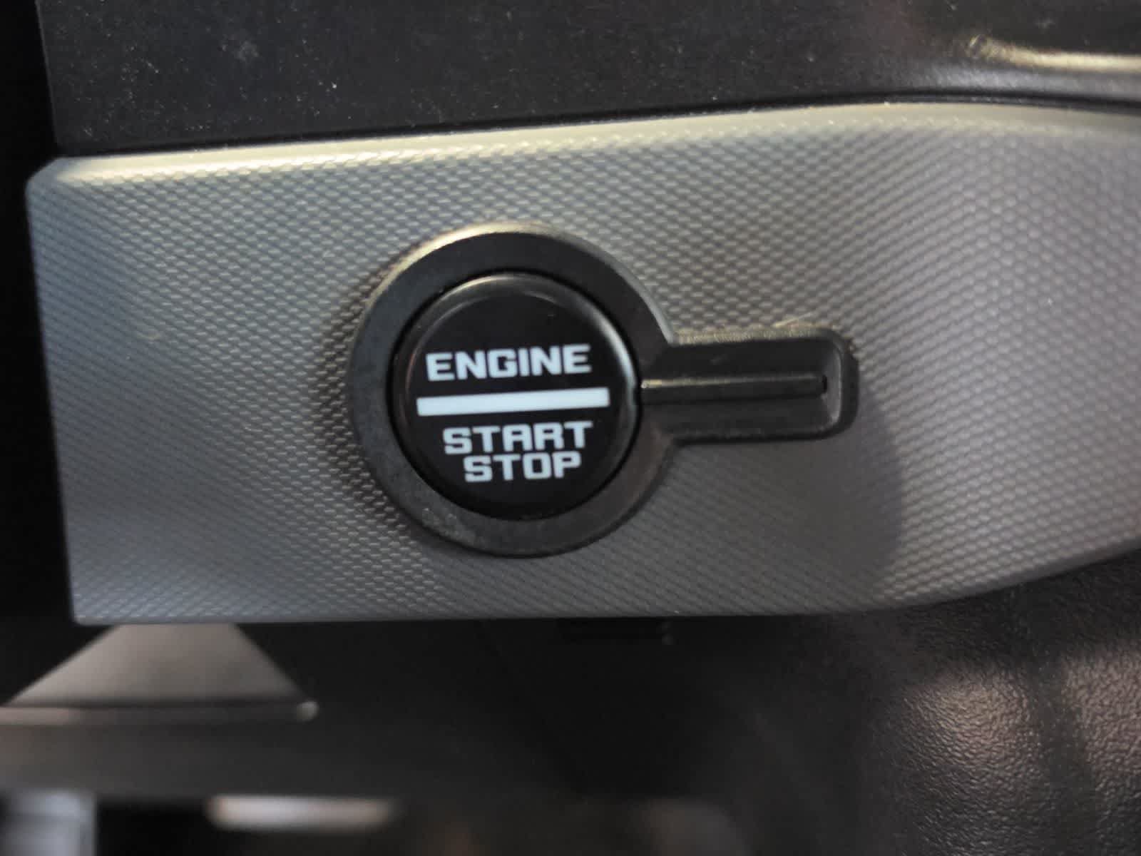 Used 2023 Ford Bronco 4-Door AWD/4WD image 25