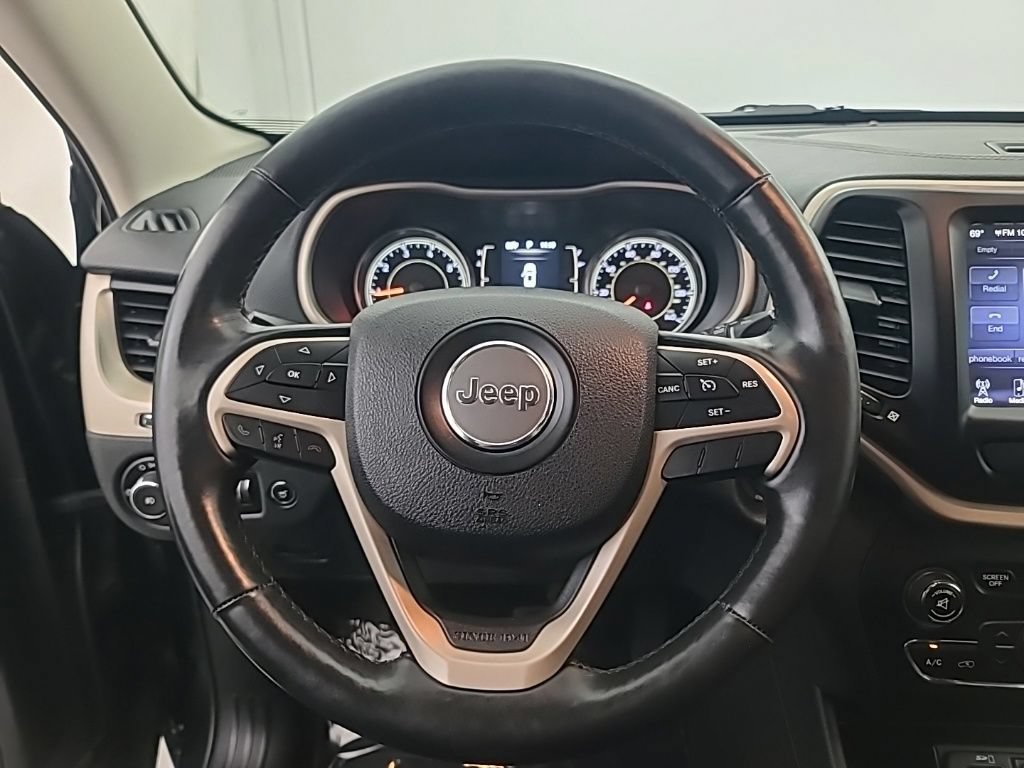 Used 2014 Jeep Cherokee Latitude w/ Comfort/Convenience Group AWD/4WD image 31