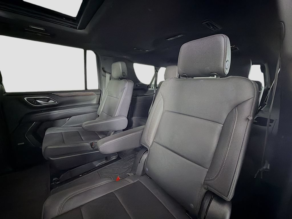 Used 2023 Chevrolet Suburban Z71 w/ Luxury Package AWD/4WD image 26