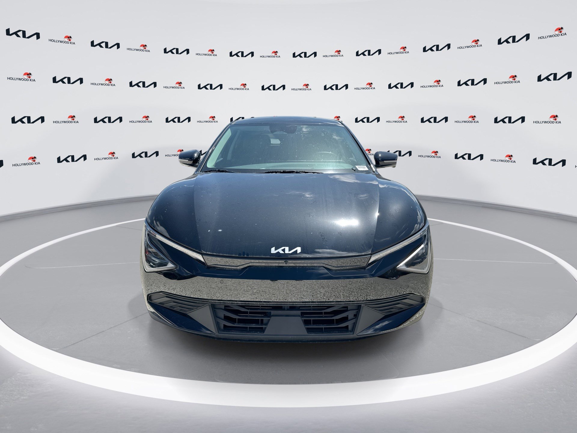 New 2025 Kia EV6 Light w/ Light LR Technology Package image 3