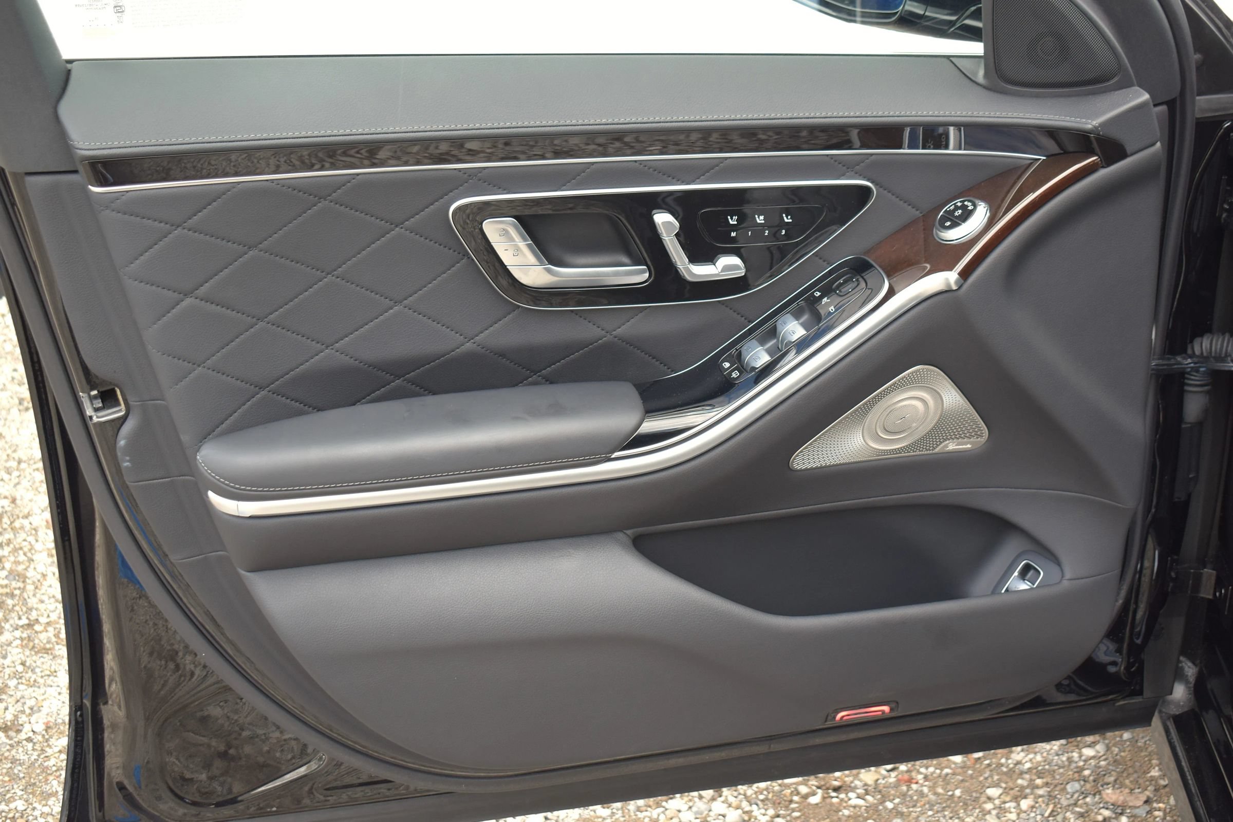 Used 2024 Mercedes-Benz S 500 4MATIC image 59