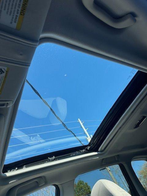 Used 2017 Subaru Forester 2.5i Premium w/ All-Weather Package image 21