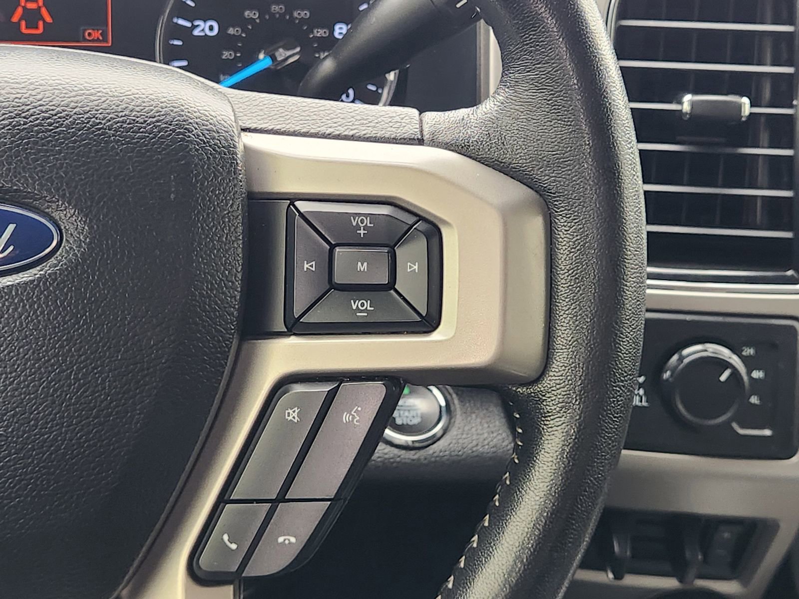 Used 2019 Ford F250 Lariat w/ Lariat Ultimate Package AWD/4WD image 28