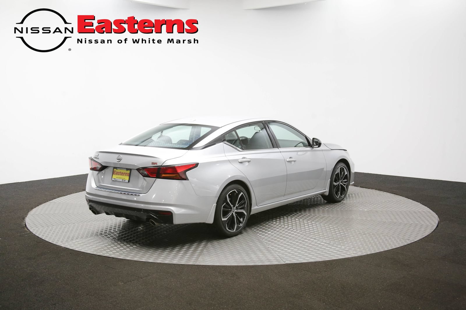 Used 2023 Nissan Altima 2.5 SR FWD image 36