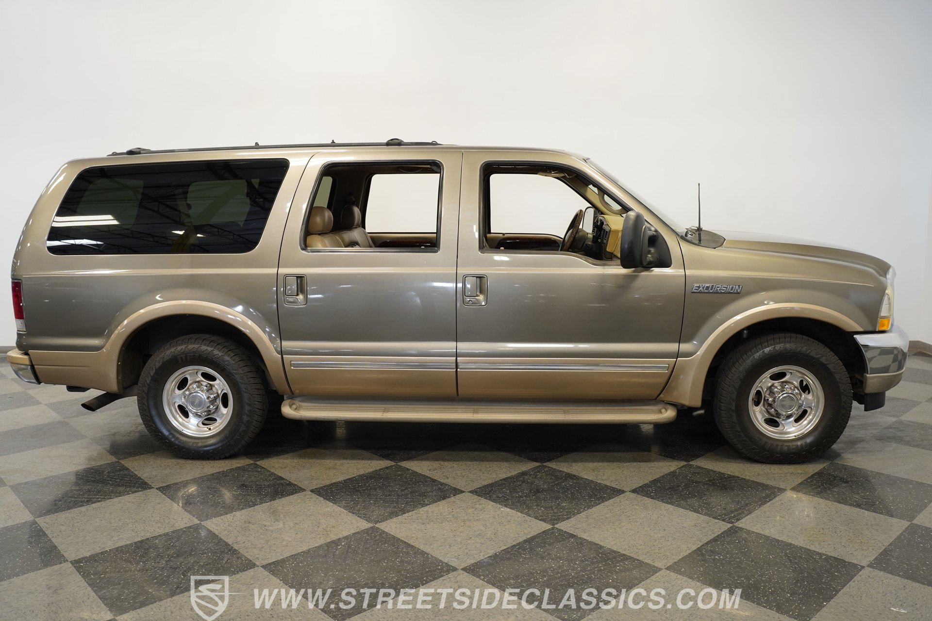 Used 2002 Ford Excursion Limited RWD image 15