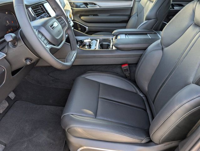 New 2026 Jeep Grand Wagoneer Limited image 15