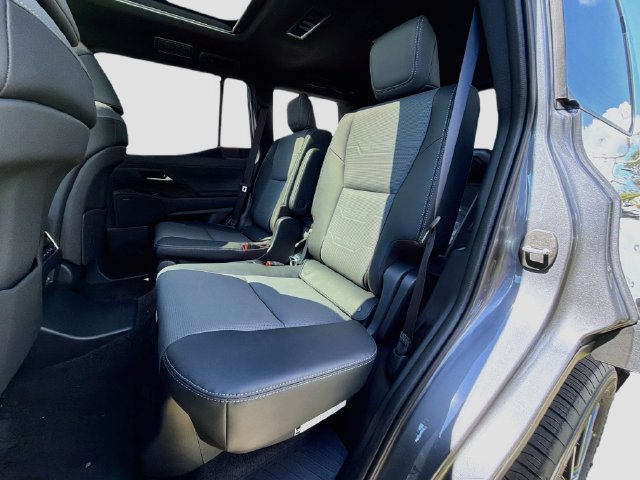 New 2026 Lexus GX 550 w/ Cold Area Package AWD/4WD image 21