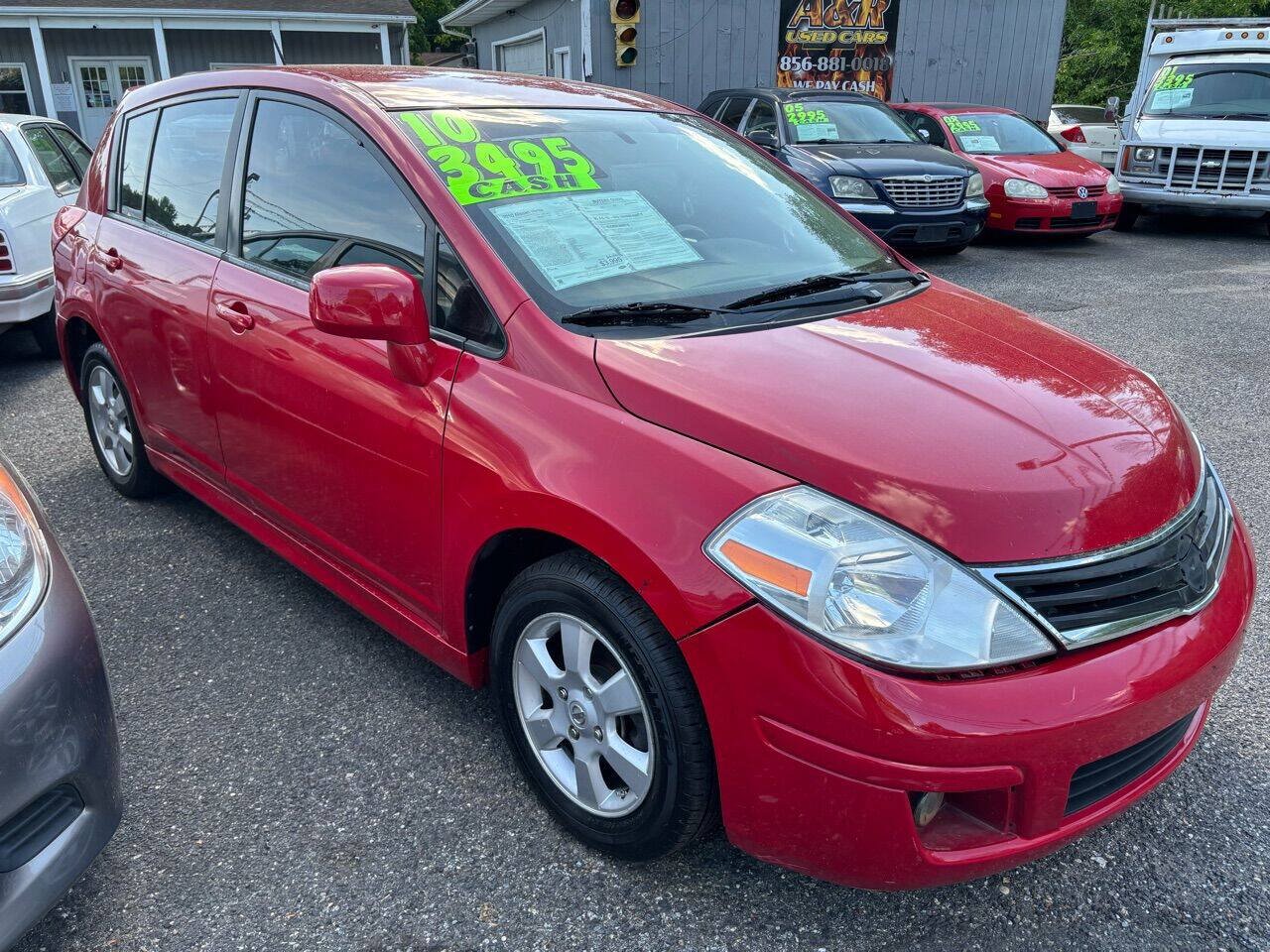 Used 2010 Nissan Versa Hatchback w/ Navigation/Satellite Pkg FWD image 2