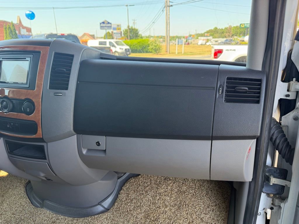 Used 2016 Mercedes-Benz Sprinter 3500 image 27