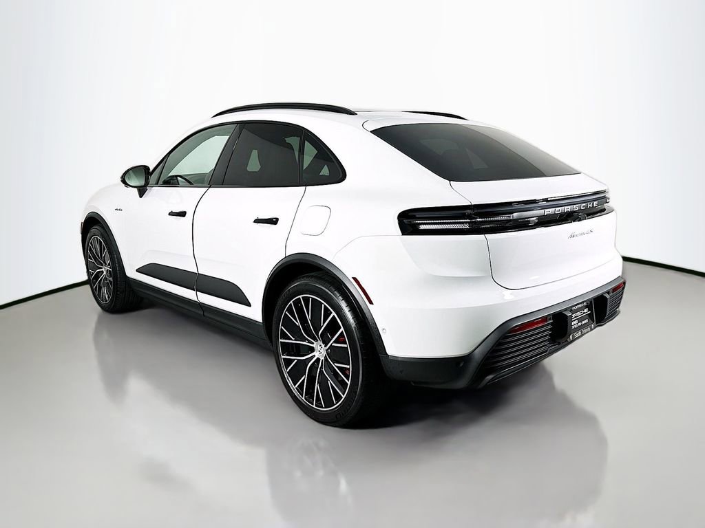 Used 2025 Porsche Macan 4S Electric image 3