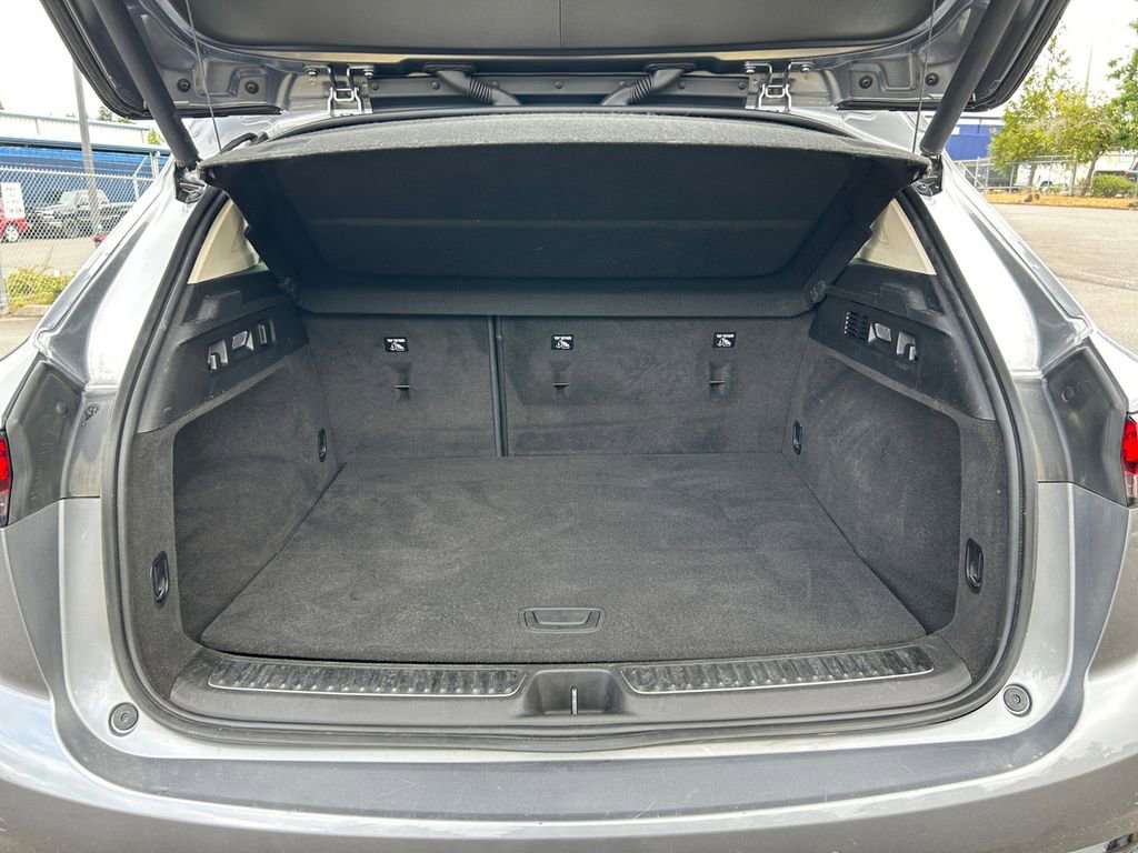 Used 2021 Buick Envision Essence w/ Sport Touring Package image 25