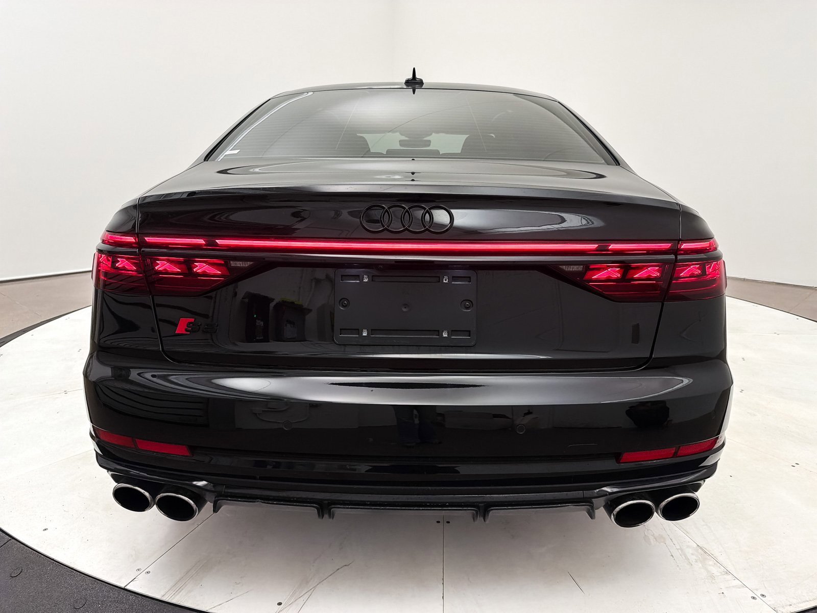 Used 2024 Audi S8 4.0T image 24