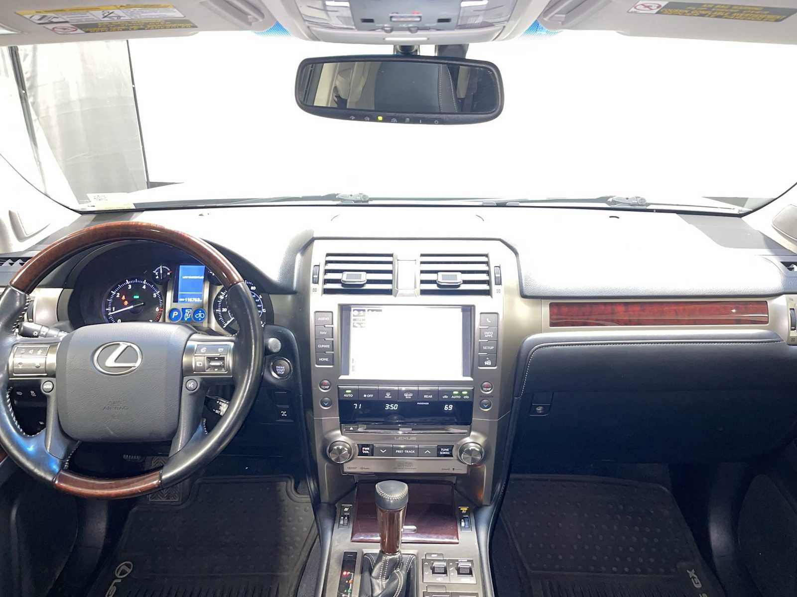 Used 2017 Lexus GX 460 Luxury w/ Preferred Accessory Package AWD/4WD image 10