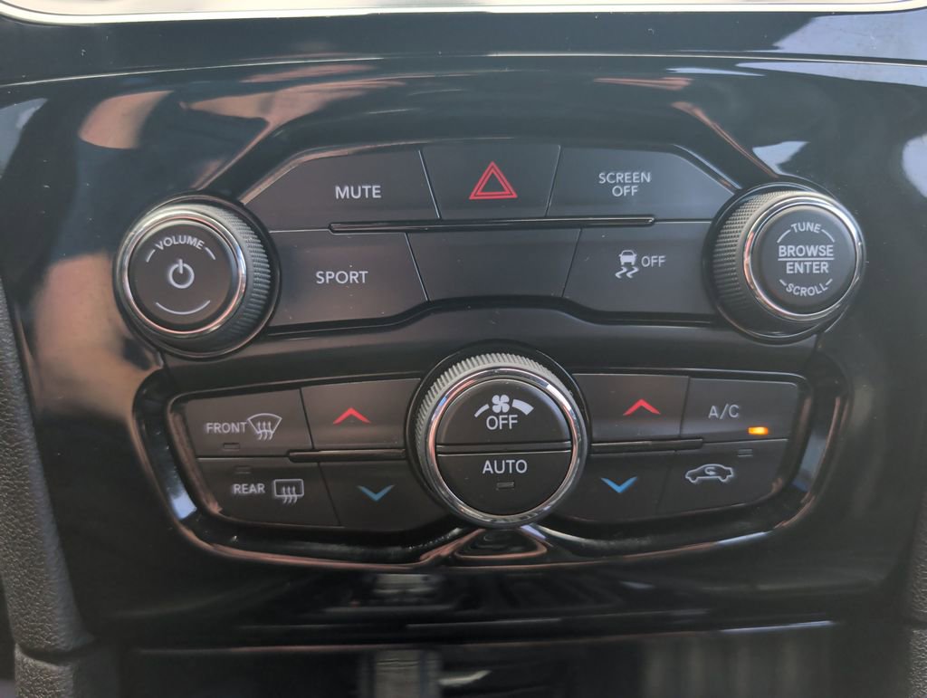 Used 2019 Chrysler 300 S RWD image 15