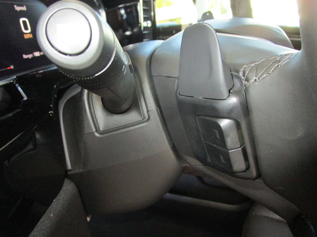 New 2026 GMC Sierra 1500 Elevation image 34