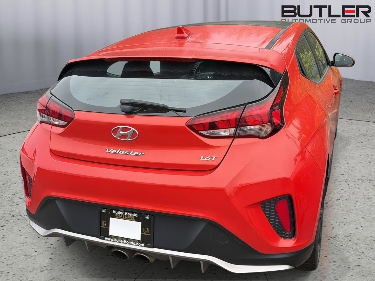 Used 2019 Hyundai Veloster Turbo FWD image 7