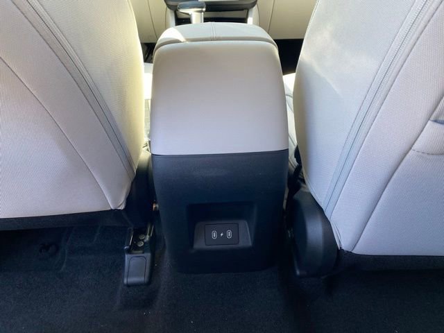 Used 2025 Hyundai Tucson SE image 27