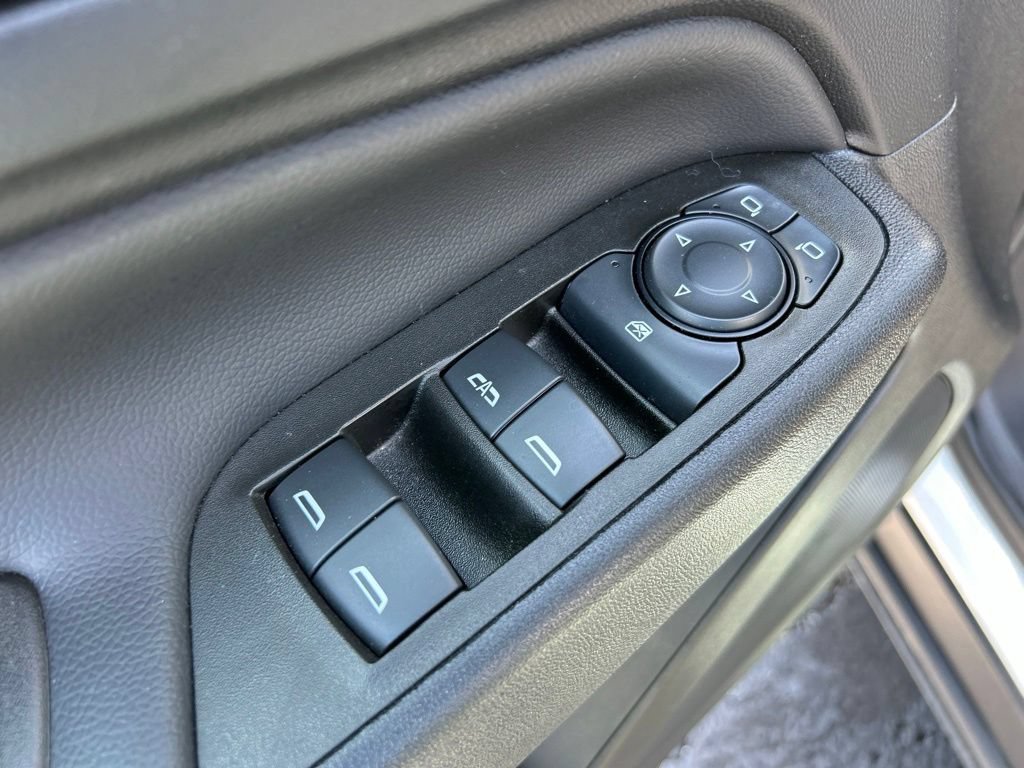 Used 2023 Chevrolet Equinox LT w/ LPO, Floor Liner Package AWD/4WD image 17