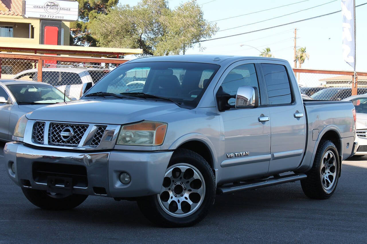 Used 2010 Nissan Titan LE w/ Technology Pkg RWD image 4
