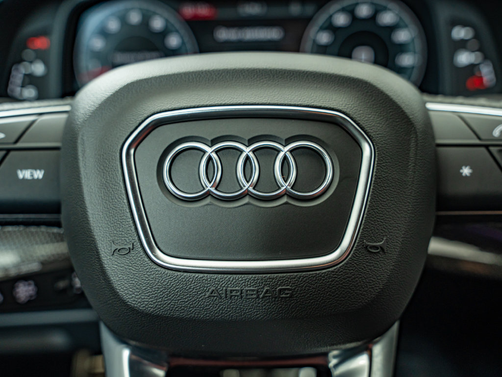 Used 2023 Audi SQ8 Prestige AWD/4WD image 28